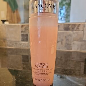 Tonique Confort Hydrating Toner - Pink